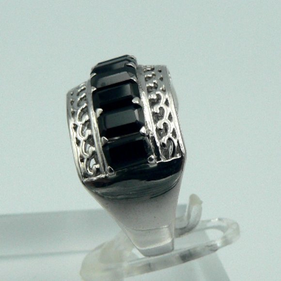 Sz 7 Genuine Thai Black Spinel (Oct) Straight Line Ring NWOT - Picture 3 of 5